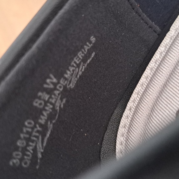 Easy Street Proper Women's High Heels - Color: Navy - Size: 8.5 W - Picture 9 of 9